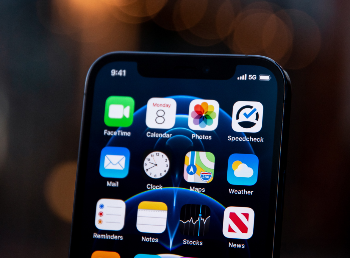 佛冈苹果手机维修分享为什么 iPhone 12 在冬季会自动关机 